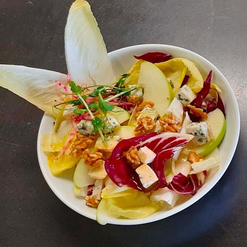 Salade chez Mountain Story restaurant